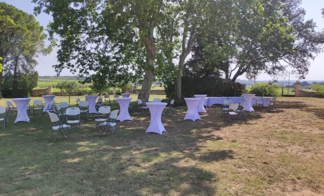 Location de manges debout pour évènements à Béziers et ses alentours, Béziers, MATPROSEC